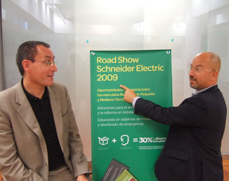 Antonio Alés y Jorge Villalgordo de Schneider Electric