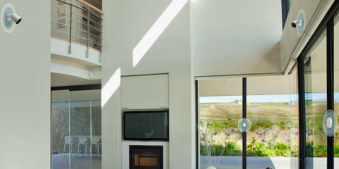 Kit domótico LIFE Home de TCL para la monitorización de la seguridad en el hogar inteligente