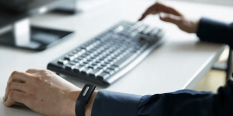 Sistema de seguridad de autenticación biométrica mediante el latido del corazón