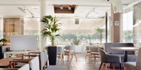 Luminaria de emergencia URA SPOT de Legrand antipánico y para zonas de paso