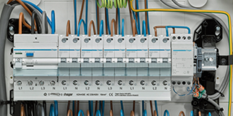 Hager lanza las nuevas cajas vega serie VB, para la instalación de interruptores automáticos