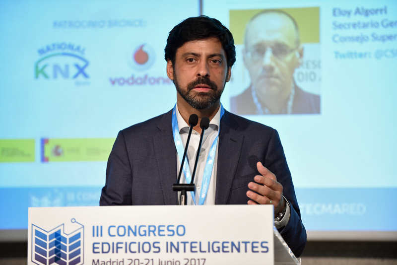 Francisco Javier Martín en la inauguración del III Congreso Edificios Inteligentes