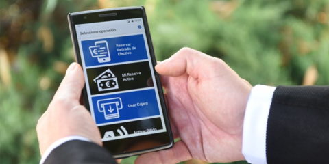 Desarrollan una aplicación móvil para facilitar la operativa en cajeros a personas con discapacidad