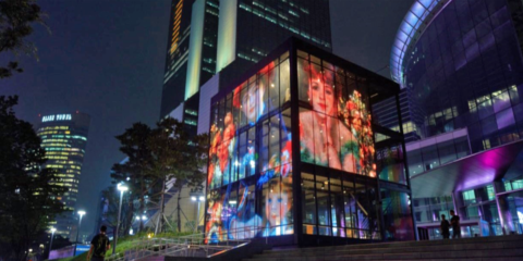 LightPoints in Motion, un sistema que convierte el vidrio en un soporte para la proyección multimedia