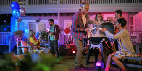 Philips Hue amplía su gama de iluminación inteligente para exteriores que mejora la seguridad y el ambiente