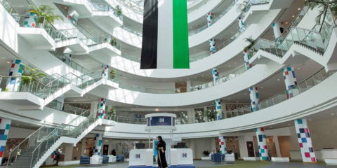 El sistema Interact Office de Philips Lighting en una universidad de Dubái pone fin a los interruptores