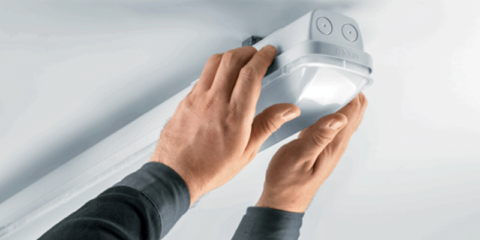 Thorn Lighting presenta su marca de luminaria Aquaforce Pro con regulación DALI y detector de presencia