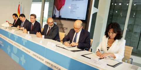 Indra firma un convenio con la Xunta de Galicia para poner en marcha un centro de innovación sociosanitaria
