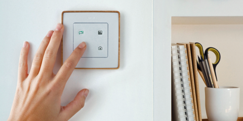 SIMON, con su marca FLUVIA, ilumina la habitación accesible creada por Fundación ONCE