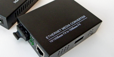 AOA Technology lanza AOM-3100D-FGX, conversor de cobre a fibra óptica 10/100/1000M