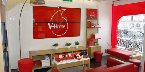 Los puntos de venta de Vodafone se transforman en hogares inteligentes con dispositivos Samsung