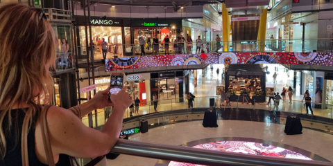 Trison digitaliza el centro comercial Arenas de Barcelona con 180 metros cuadrados de tecnología LED