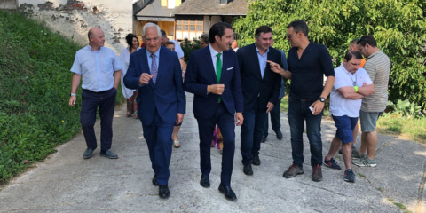 Castilla y León fomenta las ayudas para instalar fibra óptica en varios municipios de menos de 500 habitantes