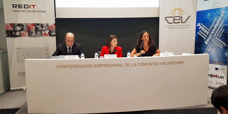 Una de las ponencias de la jornada informativa sobre la convocatoria Neotec 2018 para empresas valencianas de base tecnológica.