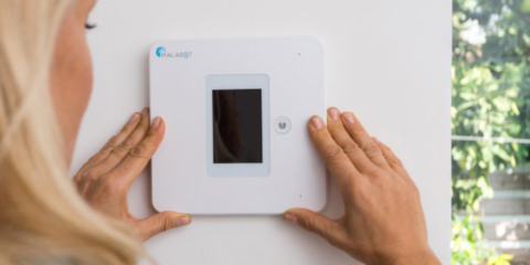 El dispositivo inteligente Walabot Home detecta las caídas de las personas en la vivienda