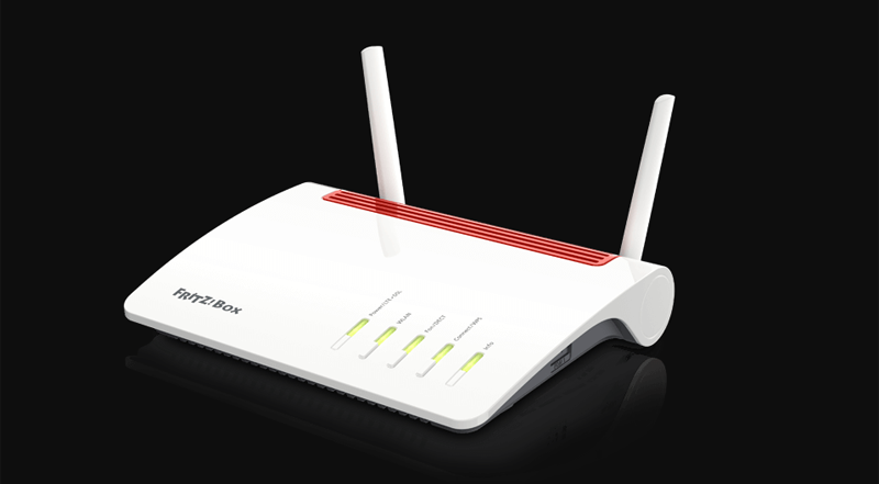 AVM ha presentado, en el Mobile World Congress de Barcelona, su nuevo router Fritz! Box 6890 LTE que permite conectarse con DSL y con LTE y realizar llamadas con el teléfono móvil a través de la línea fija. 