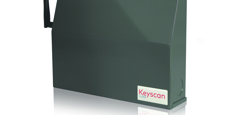 Con Keyscan Luna se puede controlar hasta 6 paneles de acceso a través de una conexión Wi-Fi o por un punto de acceso.