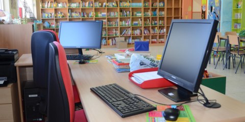 Cerca de 700 centros educativos extremeños contarán con conectividad de banda ancha