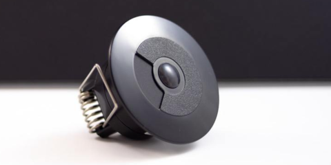 Nuevo sensor negro de movimiento de Faradite diseñado especialmente para las salas de cine inteligentes