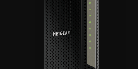 Nighthawk CM1200 incorpora cuatro puertos Gigabit Ethernet para aumentar su velocidad de conexión