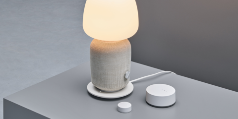 Control remoto y aplicación móvil para la gestión del altavoz y lámpara inteligente de la gama Symfonisk