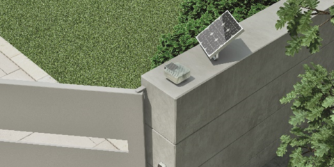 Solemyo, el kit de placa fotovoltaica para el accionamiento de puertas de garaje y cancelas