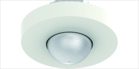 Nuevos detectores de presencia por infrarrojos KNX para gran altura, zonas comunes y espacios reducidos