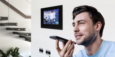 La aplicación Ave Connect permite gestionar el panel de control Domina Plus a través de comandos de voz