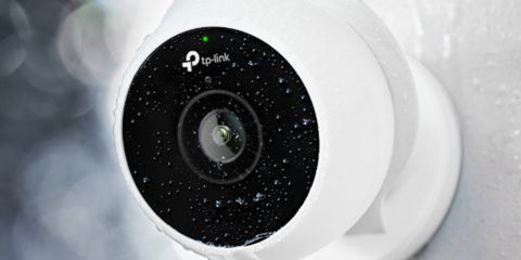 La cámara de seguridad KC200 permite la retransmisión de las imágenes en directo con comunicación bidireccional