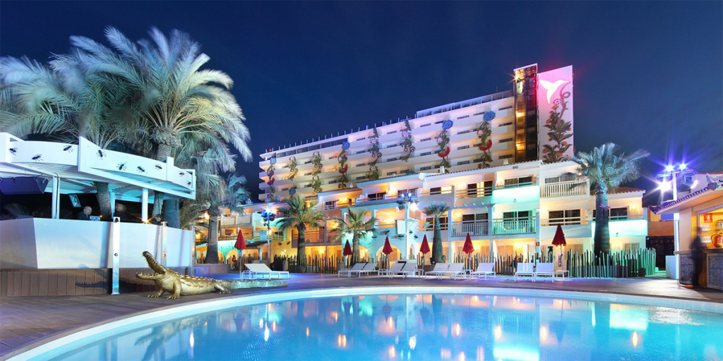 Fachada del Ushuaïa Ibiza Beach Hotel.