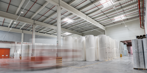 La compañía Zumtobel implementa su gama de iluminación inteligente en la fábrica zaragozana de ICT