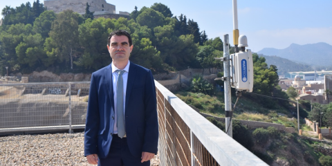 La Cátedra de Hidrogea de la UPCT diseña una tecnología para mejorar la lectura de los contadores inteligentes de agua