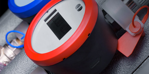 Un contador de agua utiliza la medición ultrasónica basada en el protocolo LoRaWAN