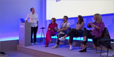 ‘Nuevas visiones de la luz’, las conferencias y charlas de Simon en el showroom de A Coruña