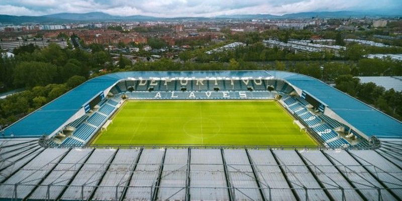 Estadio de fútbol del Deportivo Alavés.