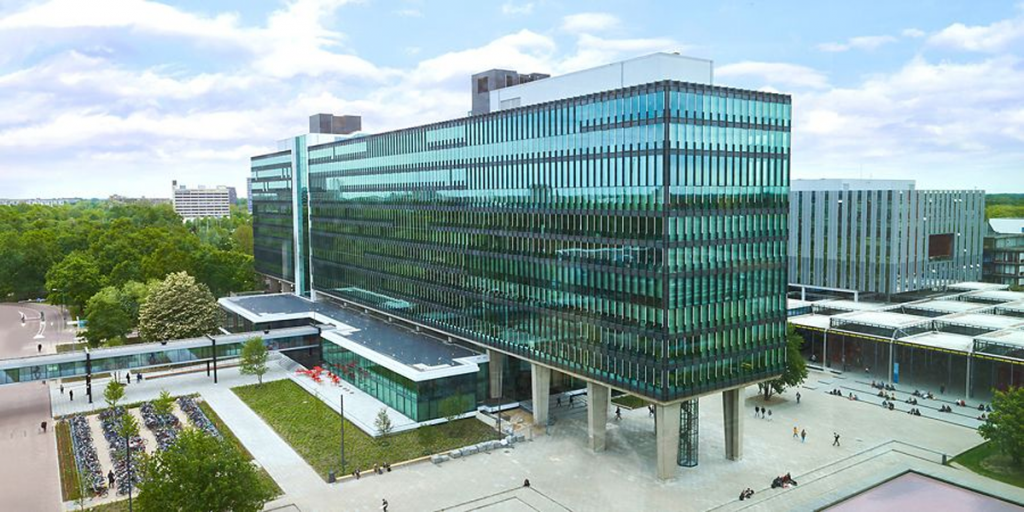 Edificio Atlas de la Universidad Tecnológica de Eindhoven.