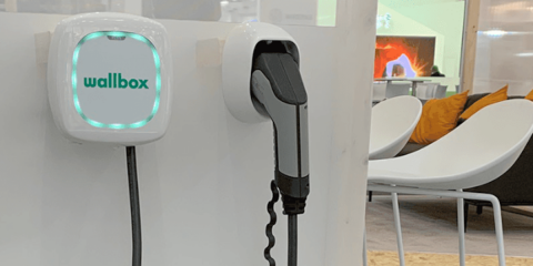 Asociación estratégica de soluciones de carga inteligente permitirá optimizar la energía en viviendas