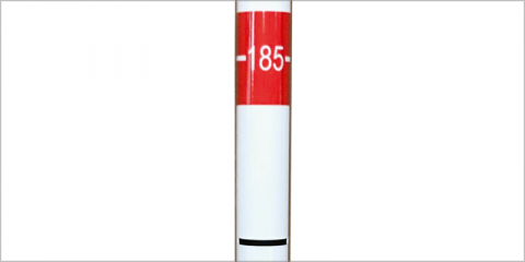 Una cámara de seguridad realiza reconocimiento facial y establece la altura aproximada de la persona