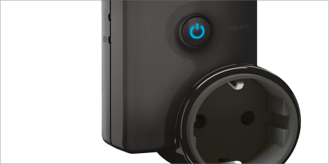 La nueva base de corriente móvil de Legrand transforma los aparatos electrónicos en inteligentes