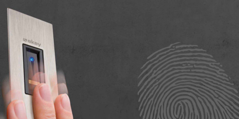 El control de acceso aumenta con la integración de RFID y cerradura inteligente en los lectores de huella