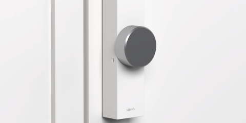 Somfy presenta la cerradura inteligente Door Keeper con sistema de detección de intrusos
