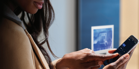 Nueva aplicación móvil que permite llamar al ascensor de la propiedad de manera remota