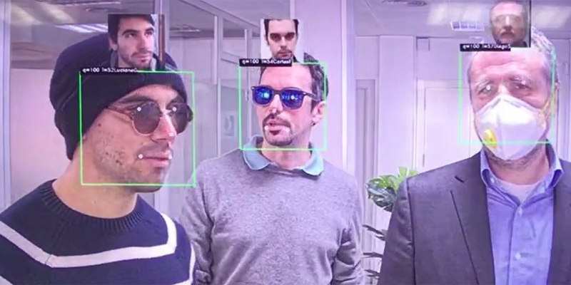 Software de algoritmo de reconocimiento facial con mascarilla de Herta.