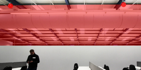 La detección ‘virtual’ en los techos mejora el sistema de seguridad de un call center en Belfast