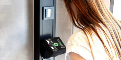 Sistema de medición de temperatura corporal basado en IoT con control de accesos