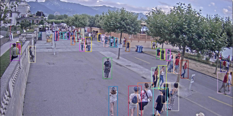 Las aglomeraciones en edificios pueden evitarse con algoritmos y tecnologías de monitorización
