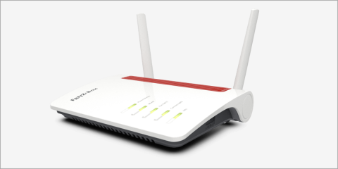 Router con acceso a Internet a través de la red de telefonía móvil y funciones domóticas