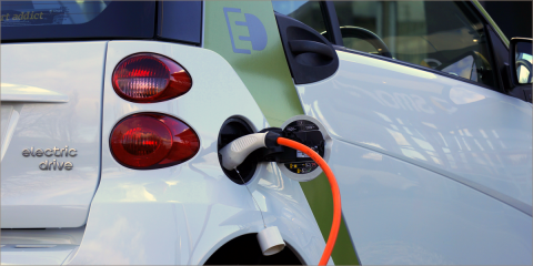 Puntos de recarga obligatorios antes de 2024 en aparcamientos de edificios no residenciales en Madrid