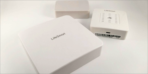 Kit de CO2 que integra un sensor ambiental, módulo relé y centralita, distribuido por By Demes