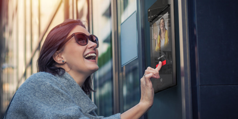 Disponible en el mercado el nuevo intercomunicador 2N IP Style con pantalla táctil y videocámara